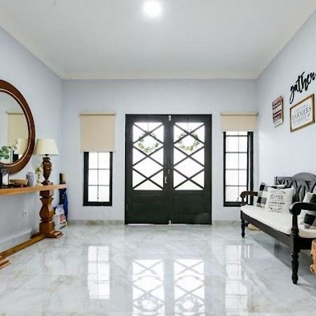 Stylish Villa At Green Apple U 35A Cipanas Puncak Sindanglaya Exteriör bild