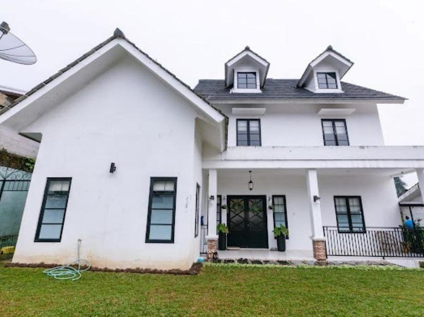 Stylish Villa At Green Apple U 35A Cipanas Puncak Sindanglaya Exteriör bild