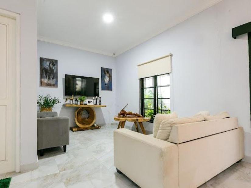 Stylish Villa At Green Apple U 35A Cipanas Puncak Sindanglaya Exteriör bild