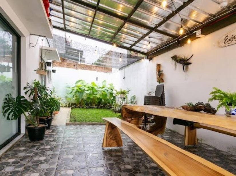 Stylish Villa At Green Apple U 35A Cipanas Puncak Sindanglaya Exteriör bild